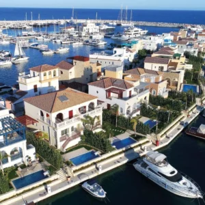 4 Bedroom House for Sale in Limassol – Marina