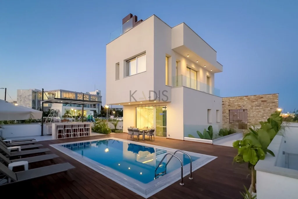 4 Bedroom House for Sale in Famagusta – Agia Napa