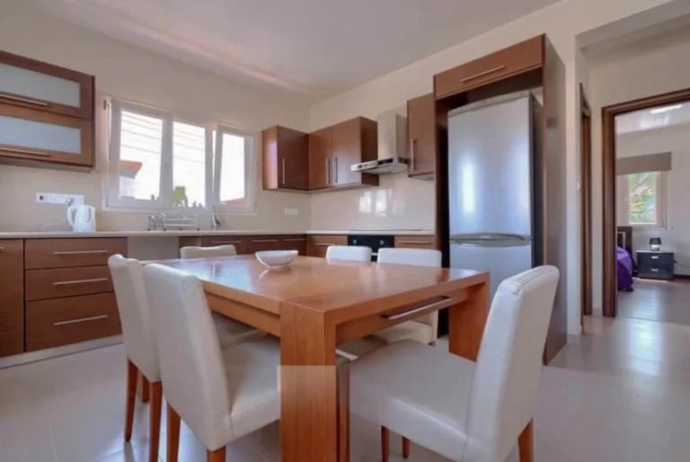 6+ Bedroom House for Sale in Paphos – Universal