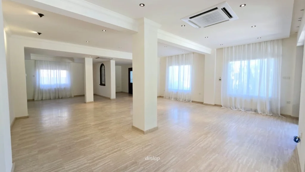 5 Bedroom House for Sale in Limassol – Kapsalos