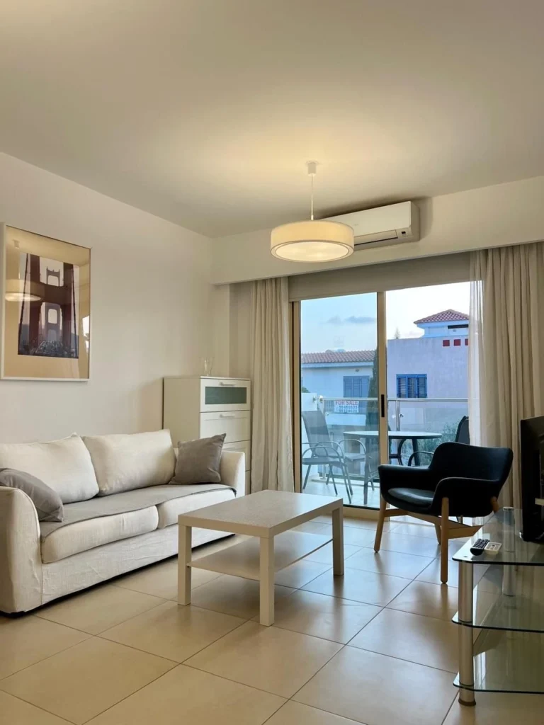 2 Bedroom Apartment for Sale in Paphos – Universal