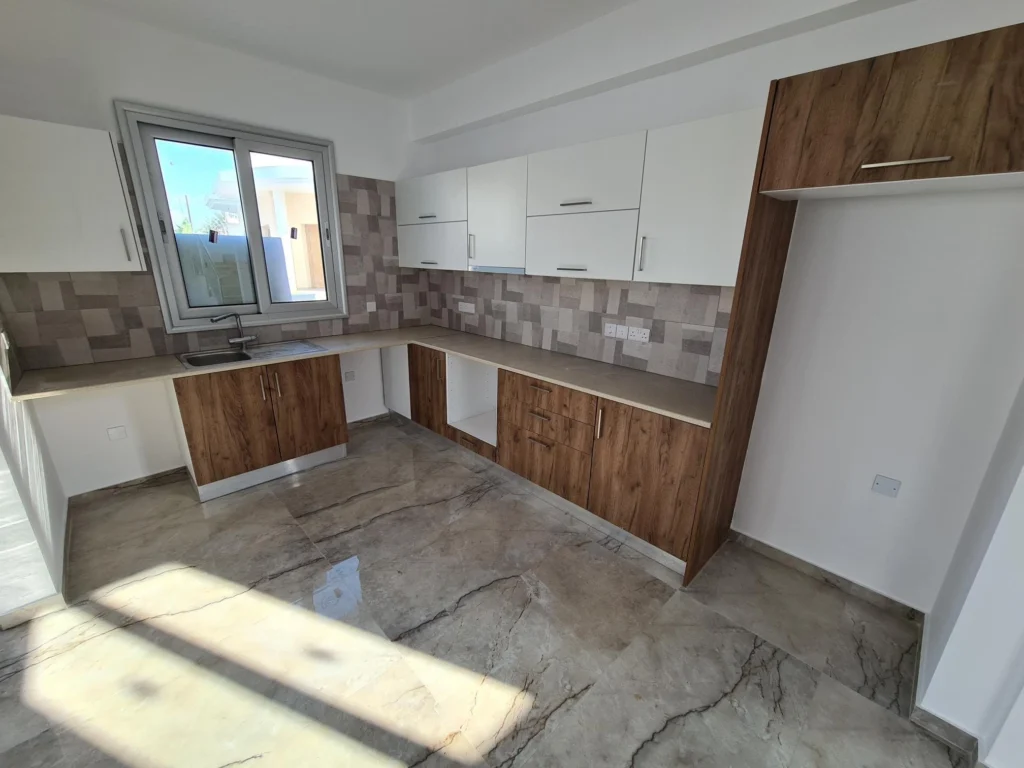 5 Bedroom House for Sale in Paphos – Anavargos