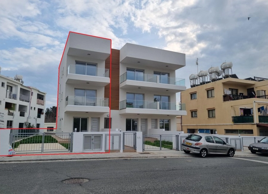 4 Bedroom House for Sale in Tombs Of the Kings, Paphos District