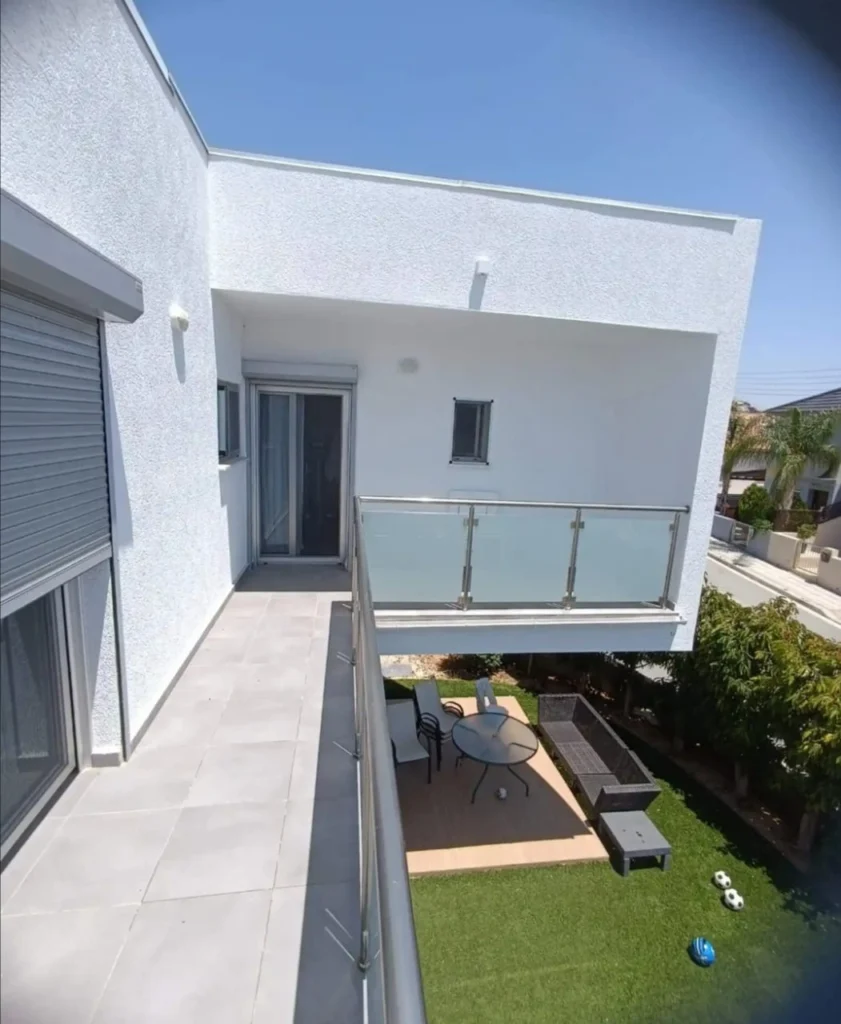 4 Bedroom House for Sale in Kolossi, Limassol District