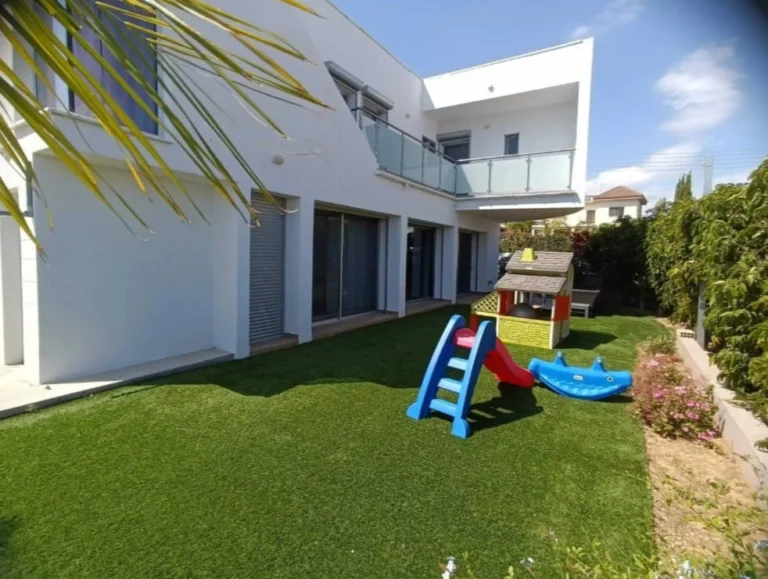 4 Bedroom House for Sale in Kolossi, Limassol District