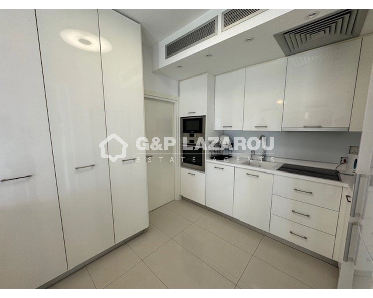 2 Bedroom Apartment for Rent in Germasogeia, Limassol District