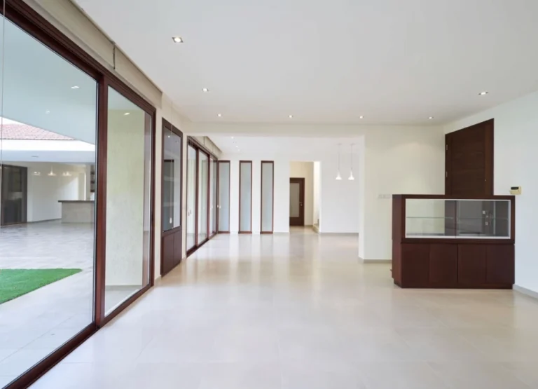 5 Bedroom House for Sale in Strovolos, Nicosia District