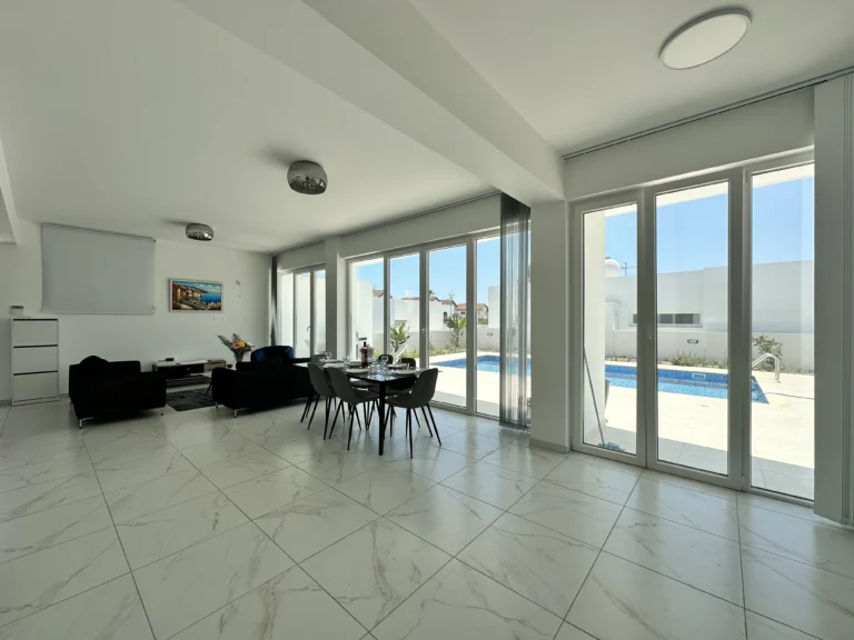 3 Bedroom House for Sale in Voroklini Tourist Area, Larnaca District