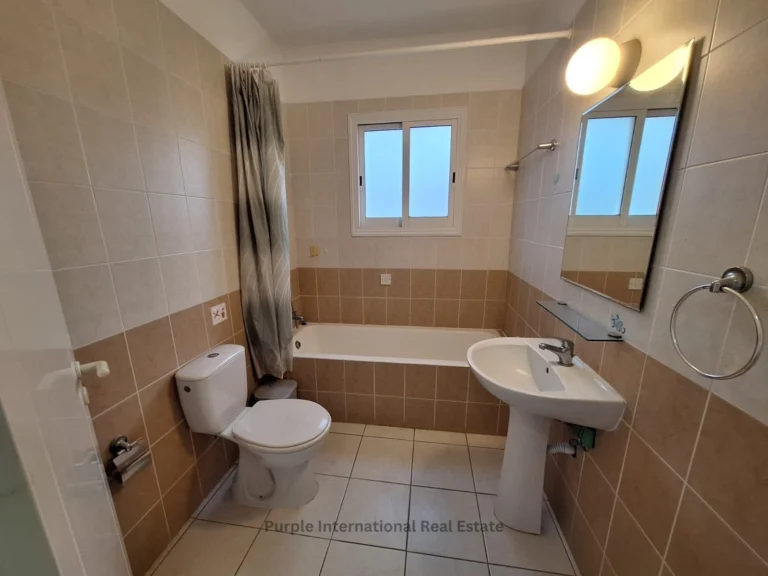 2 Bedroom Apartment for Sale in Paphos – Universal