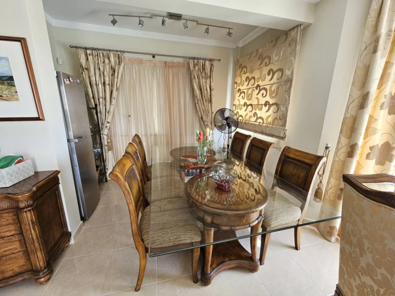 5 Bedroom House for Sale in Kissonerga, Paphos District