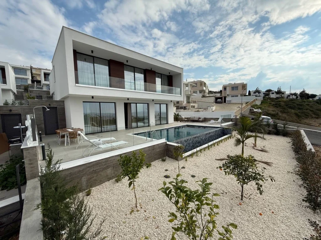 3 Bedroom House for Sale in Chlorakas, Paphos District