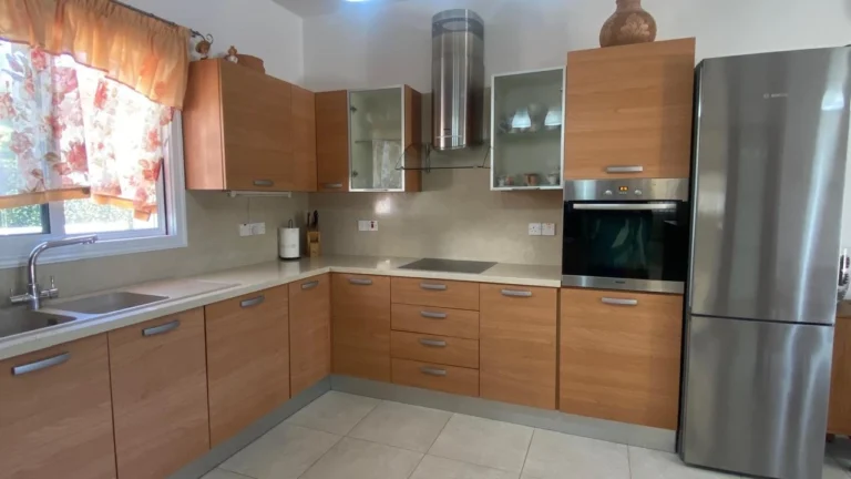 3 Bedroom House for Sale in Agios Tychonas, Limassol District