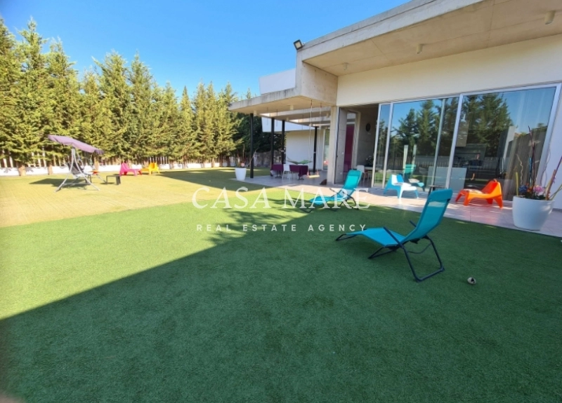 6+ Bedroom House for Sale