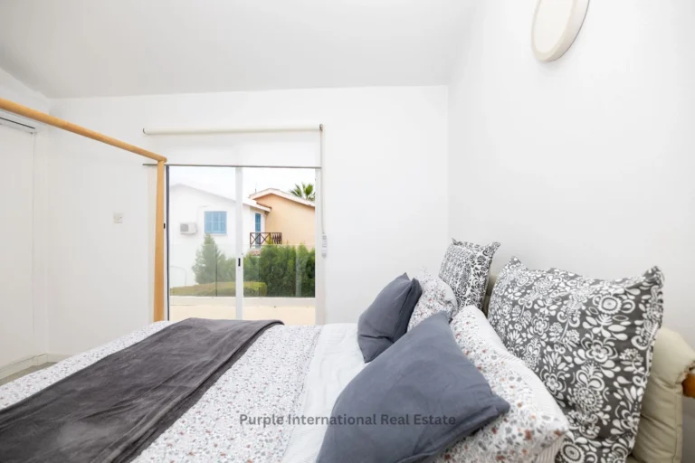Cheap Houses and Villas for Sale Larnaca up to 300000 euro