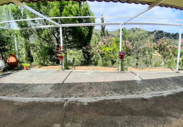 Cheap Houses and Villas for Sale Larnaca up to 500000 euro