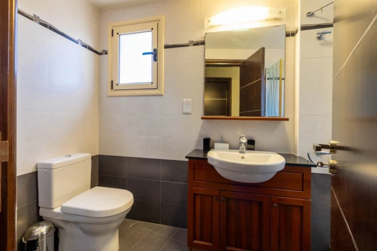 5 Bedroom House for Sale in Sea Caves