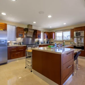 5 Bedroom House for Sale in Sea Caves