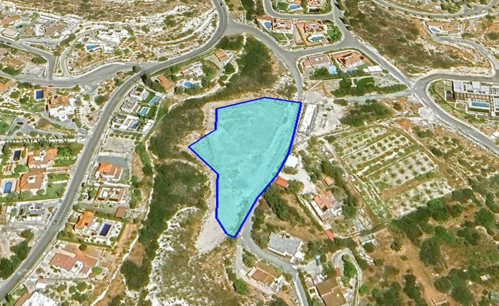 5,790m² Plot for Sale in Agios Tychonas, Limassol District