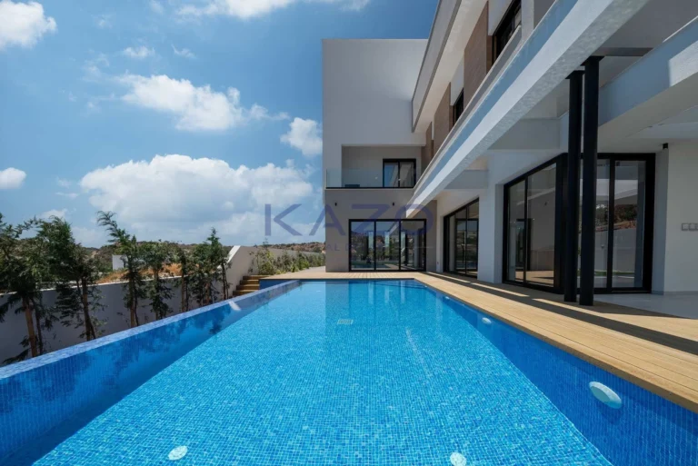 5 Bedroom House for Sale in Agios Tychonas, Limassol District
