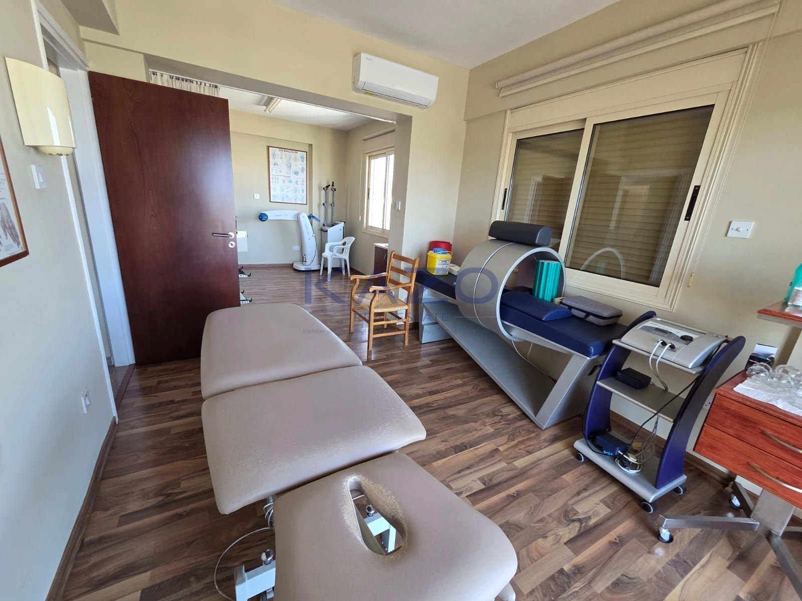 100m² Office for Rent in Limassol District