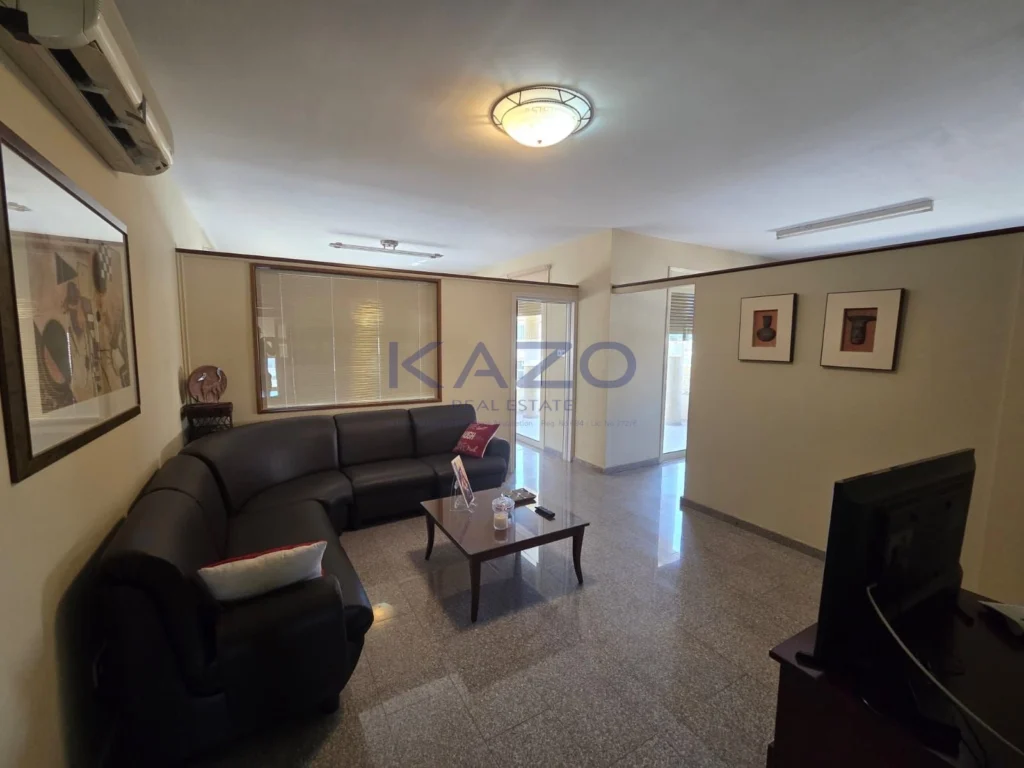 100m² Office for Rent in Limassol District