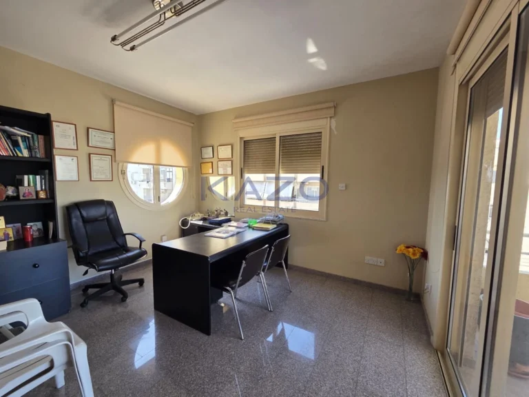 100m² Office for Rent in Limassol District