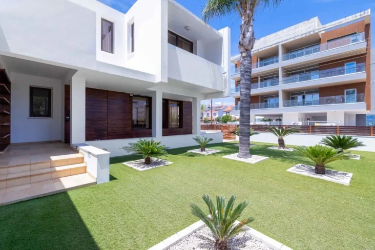 4 Bedroom House for Sale in Vergina, Larnaca District