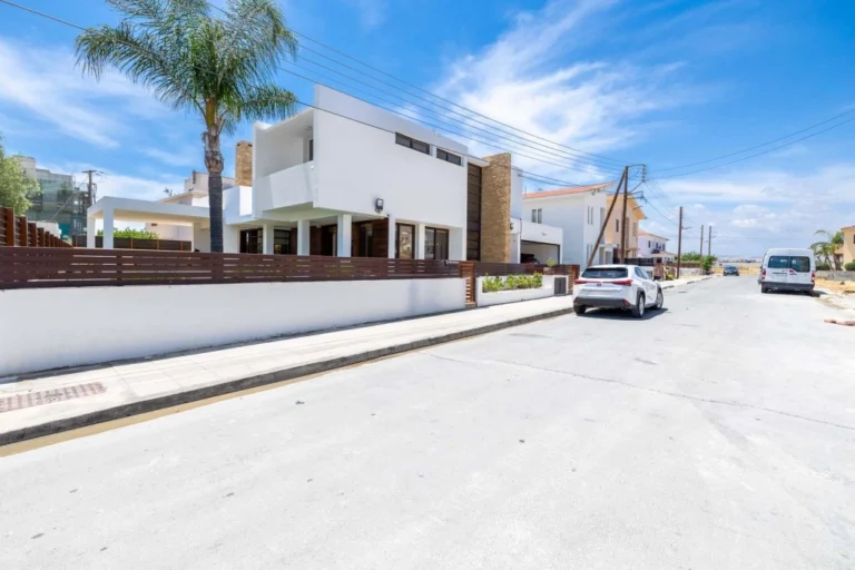 4 Bedroom House for Sale in Vergina, Larnaca District