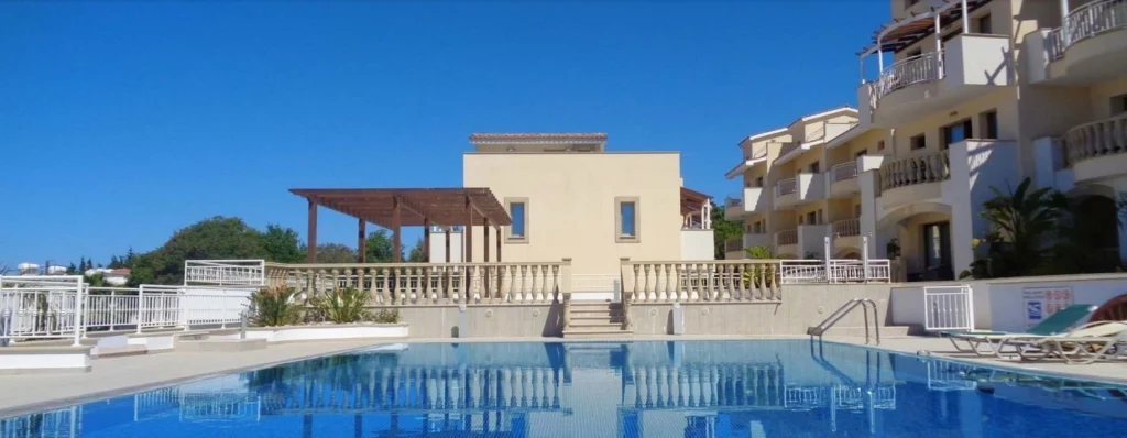 2 Bedroom Apartment for Sale in Paphos – Universal