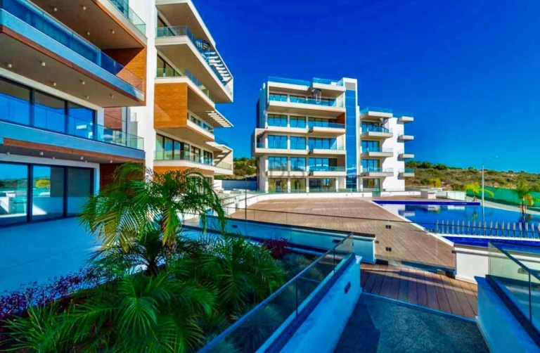 2 Bedroom Apartment for Sale in Agios Tychonas, Limassol District