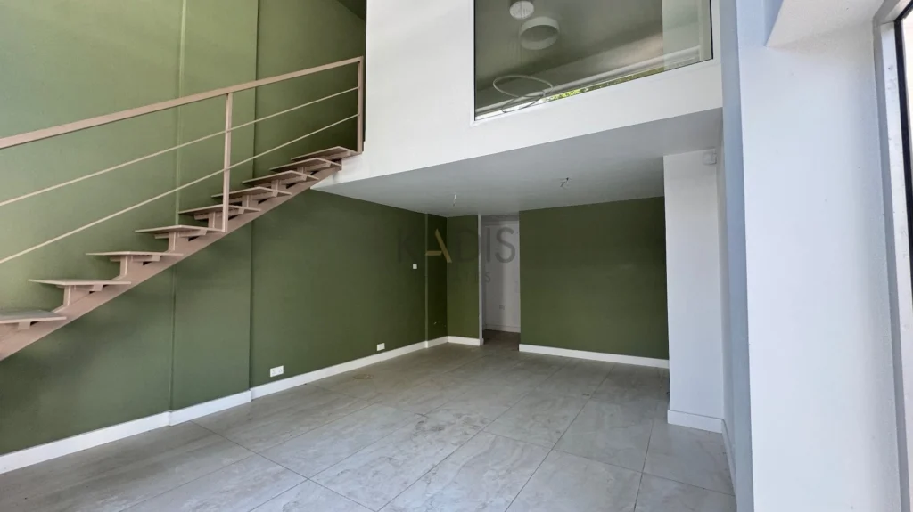 100m² Commercial for Rent in Limassol District