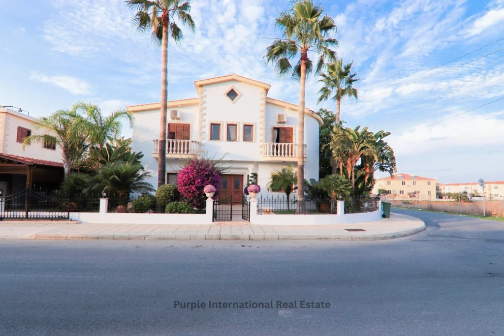 5 Bedroom House for Sale in Paralimni, Famagusta District