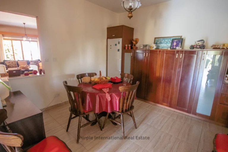5 Bedroom House for Sale in Pervolia Larnacas