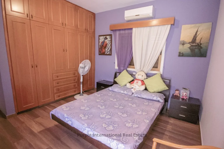 5 Bedroom House for Sale in Pervolia Larnacas