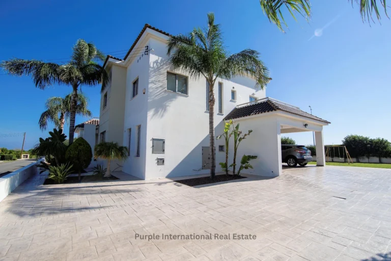 5 Bedroom House for Sale in Paralimni, Famagusta District