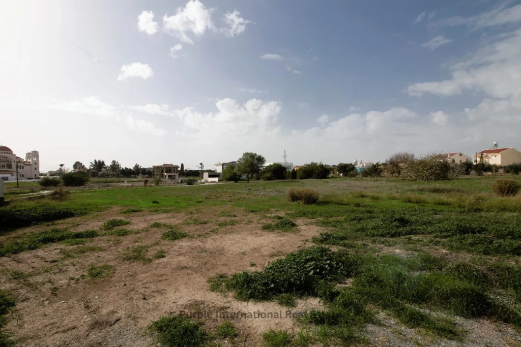 2,007m² Plot for Sale in Dromolaxia, Larnaca District