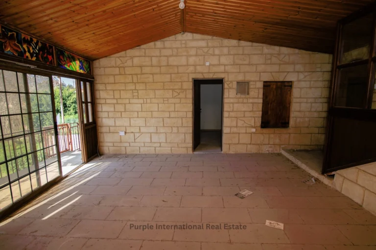 Cheap Houses and Villas for Sale Larnaca up to 200000 euro