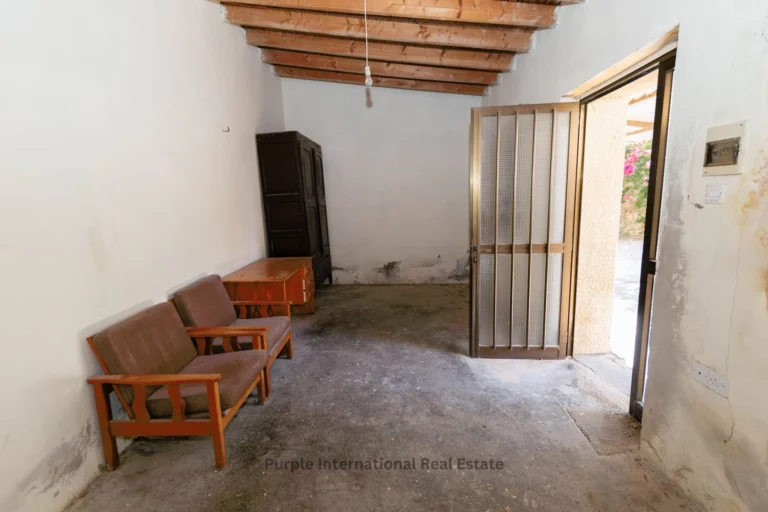 Cheap Houses and Villas for Sale Larnaca up to 100000 euro