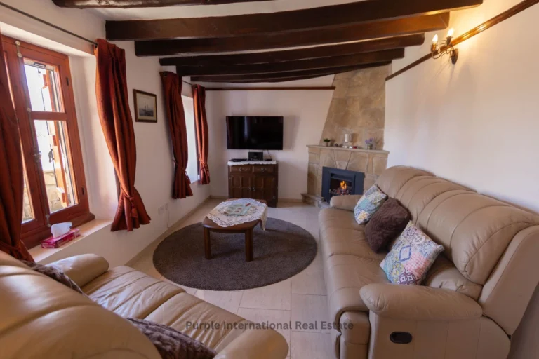 2 Bedroom House for Sale in Tochni, Larnaca District