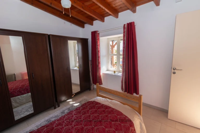 2 Bedroom House for Sale in Tochni, Larnaca District