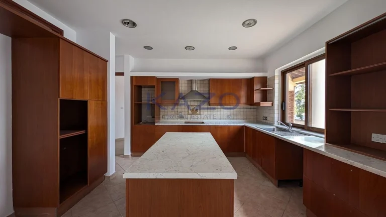 4 Bedroom House for Sale in Geri, Nicosia District