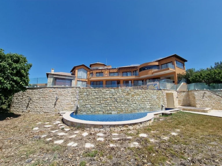 6+ Bedroom House for Sale in Agios Tychonas, Limassol District