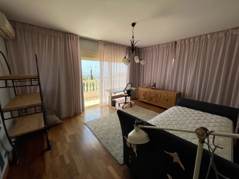 5 Bedroom House for Sale in Agios Tychonas, Limassol District