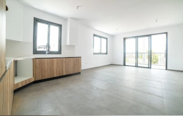 3 Bedroom Apartment for Rent in Strovolos, Nicosia District