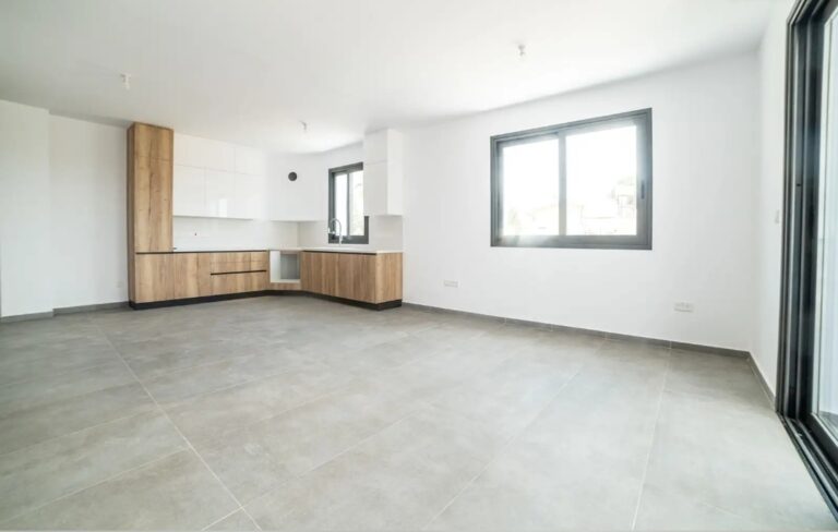 3 Bedroom Apartment for Rent in Strovolos, Nicosia District