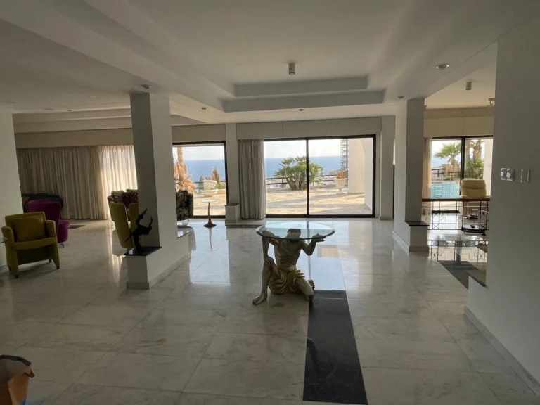 6+ Bedroom House for Sale in Armenochori, Limassol District