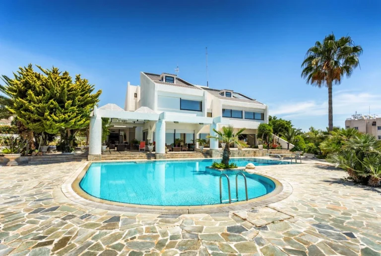 6+ Bedroom House for Sale in Armenochori, Limassol District