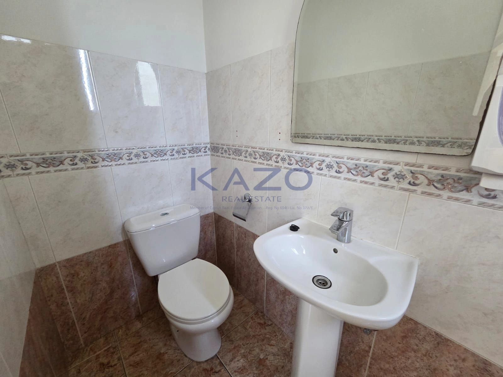 160m² Office for Rent in Limassol District