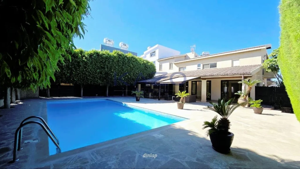 5 Bedroom House for Sale in Limassol – Kapsalos