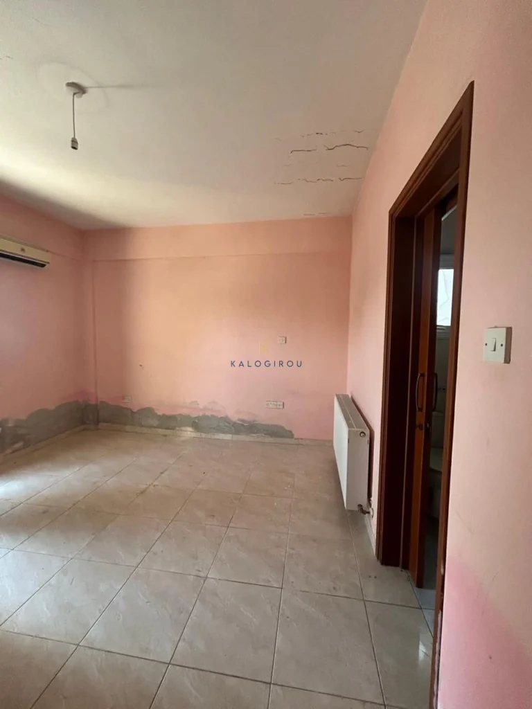 Cheap Houses and Villas for Sale Larnaca up to 300000 euro